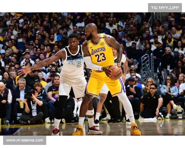 NBA常规赛:湖人105-99击败勇士,詹姆斯20分7篮板10助攻,肯纳德湖人首秀10分